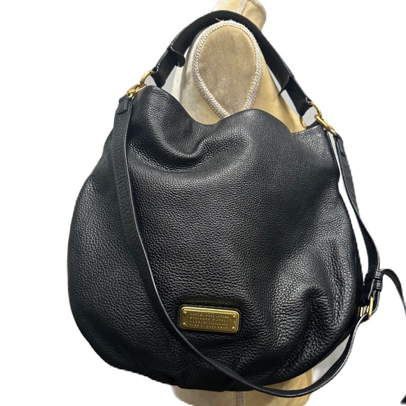 Marc Jacobs Handbags - Excellent Marc Jacobs Black Pebble Leather Hobo Bag Crossbody